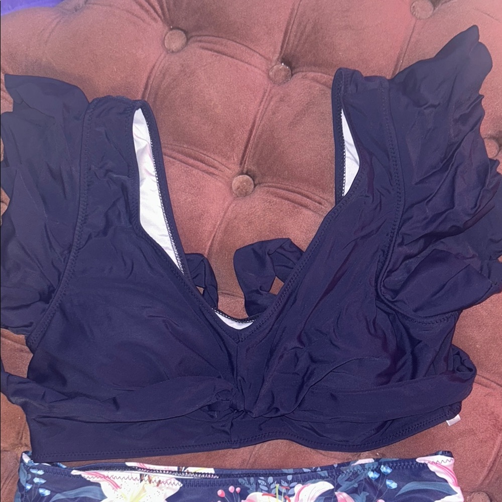 Floral Ruffle Swimsuit - Picture 3 of 8